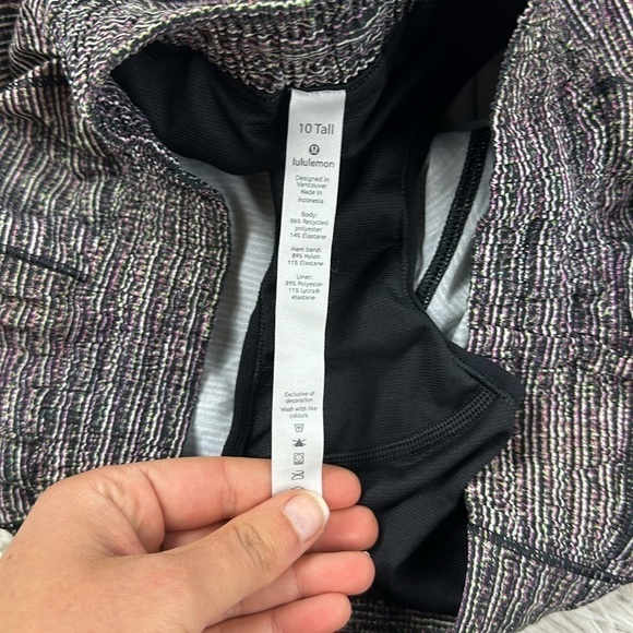 Lululemon Hotty Hot Low Rise Short 4" - Picture 4 of 6